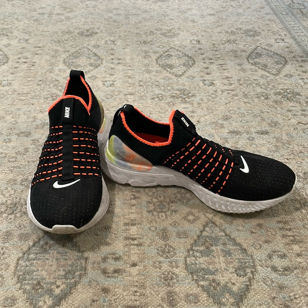 Nike React Phantom Run Flyknit Sneakers